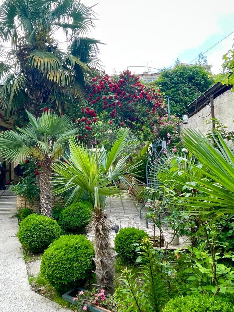 House 41 Bed & Breakfast Tbilisi Eksteriør bilde